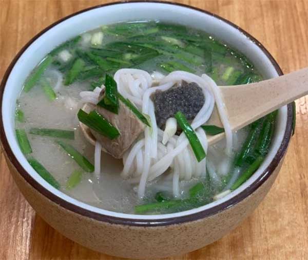 泸大爷土鸡米线加盟