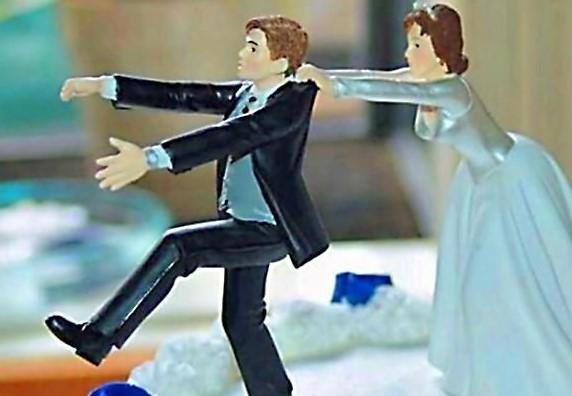 丈夫服刑多久自动离婚