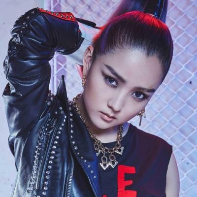 《你一定要幸福》--何洁 《你一定要幸福》--何洁