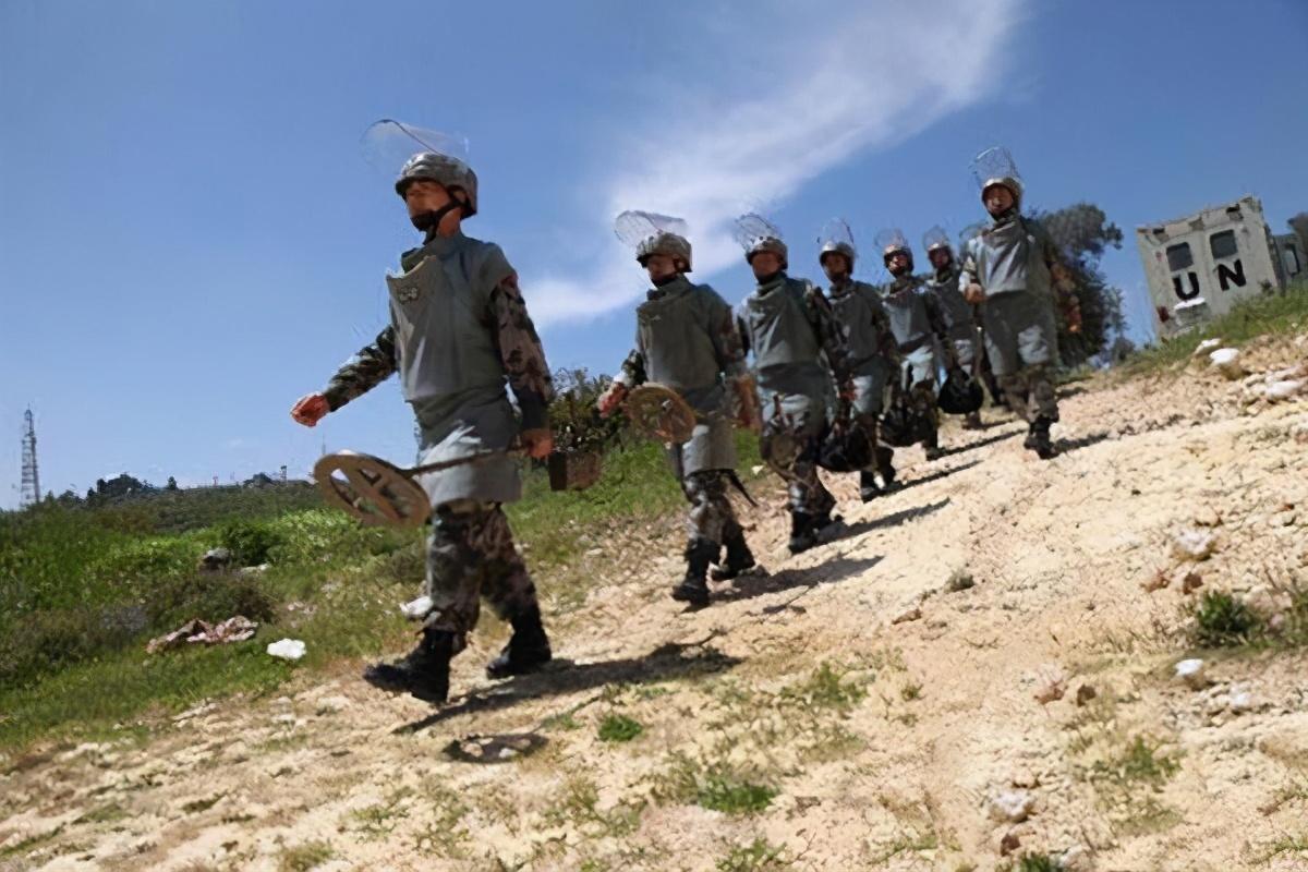 一个营有多少人(一个营几个连) 一个营有多少人(一个营几个连)