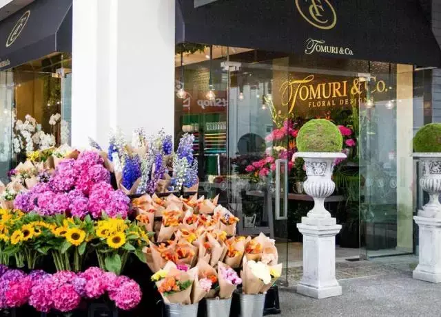 开花店需要多少钱（保守估计40万左右）